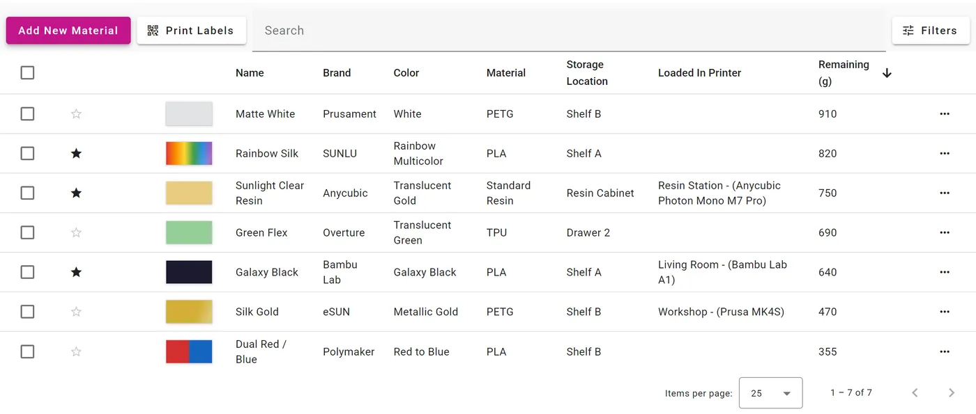 The material library listing rolls of filament with their colors, materials and remaining amounts