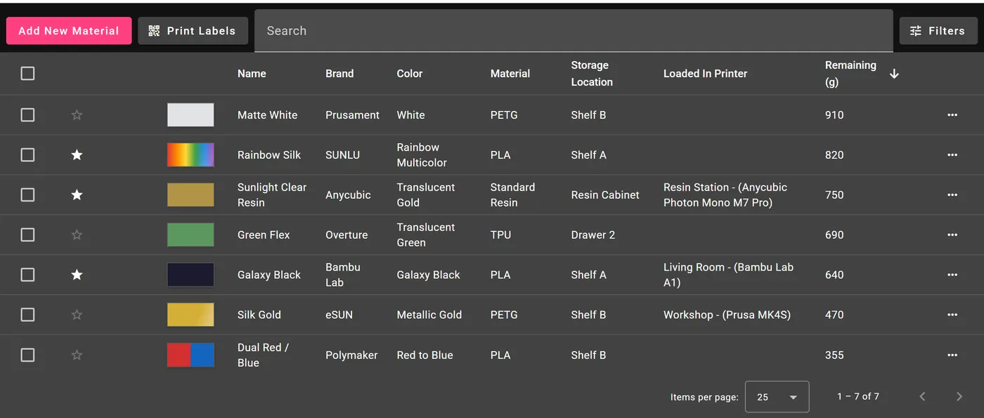 The material library listing rolls of filament with their colors, materials and remaining amounts